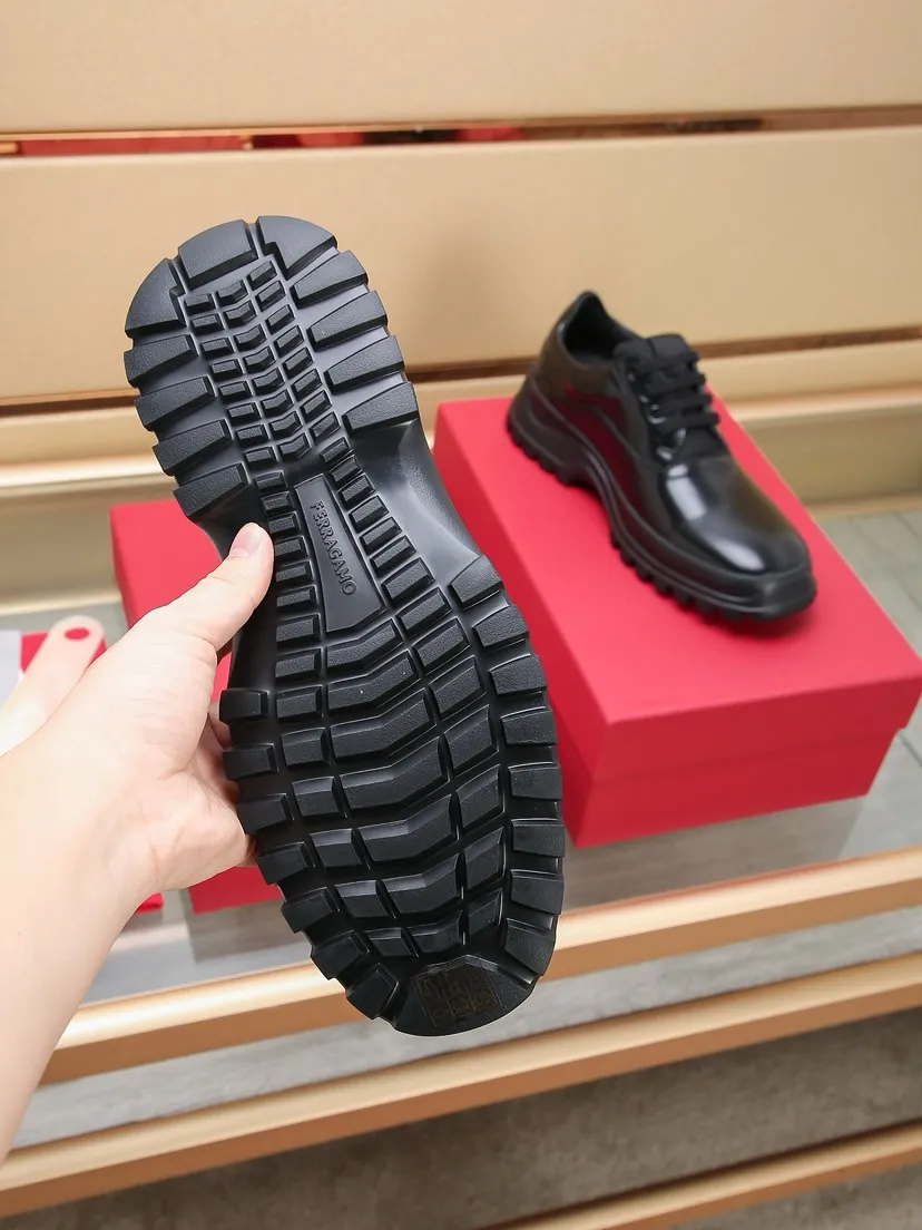 Men's men's shoes💰P660💰🔥《Ferragamo》👏Latest • High-end top brand luxury ~ purchasing agency, top quality ~. New fashionable business men's shoes 🔜The uppers are made of original first-layer open-edge beaded cowhide➕cowhide·lining, with fine workmanship. The original stylish and soft combination wear-resistant and non-slip outsole is light and comfortable on the feet. The real thing looks better in real photos. Number of yards: 38--44 (45 and 46 can be customized)